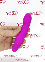 Stev - Vibratore Punto G con rilievi stimolanti in silicone fucsia 13,5 x 2,9 cm.