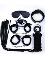 Kit BDSM Nero Completo con Frusta Manette Cavigliere Maschera Collare Corda e Gagball