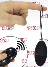 Ovetto vibrante nero telecomandato senza fili 7,5 x 3,5 cm.